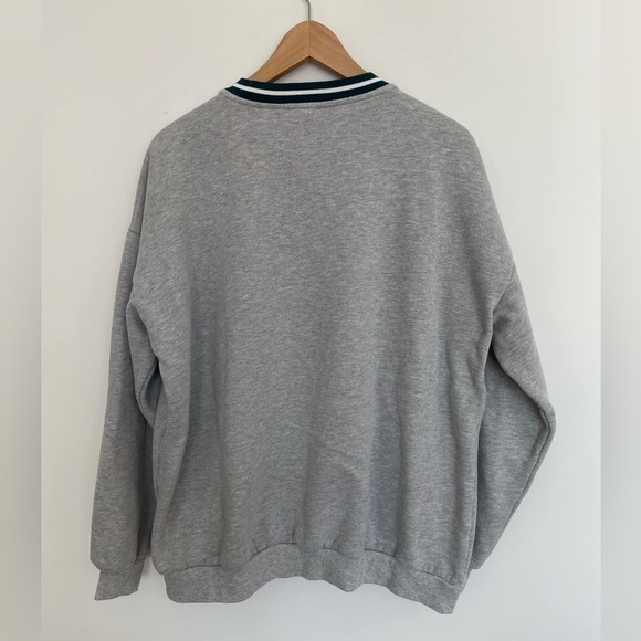 Ardene PORTLAND Gray and Green V-neck size medium - Picture 3 of 4